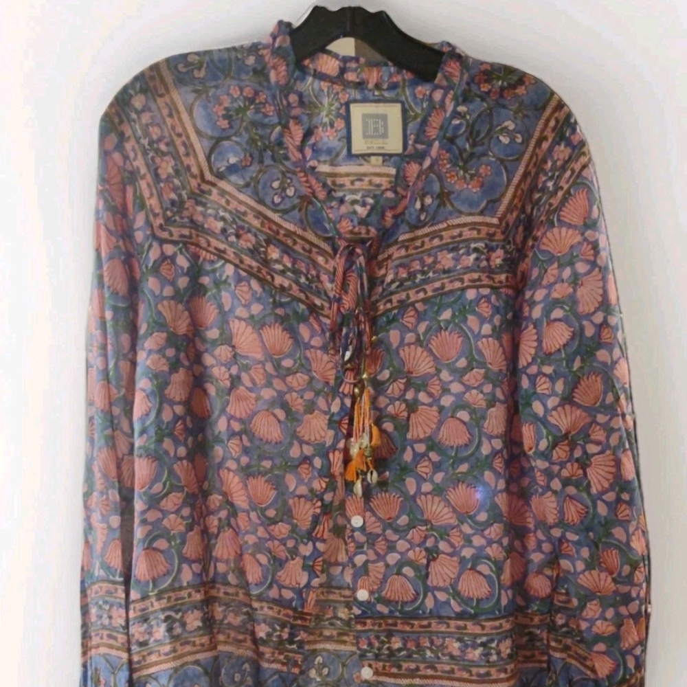Elegant Floral Women's Blouse